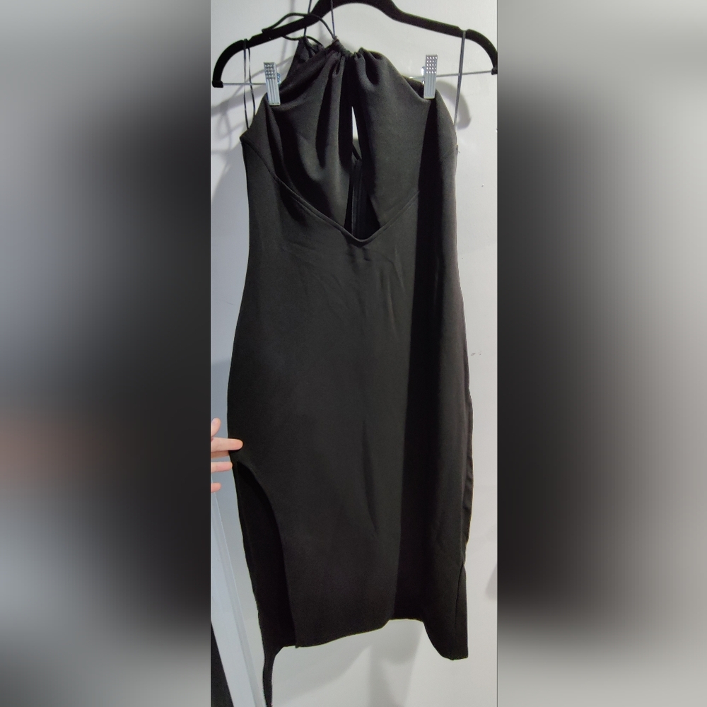 Elegant Black One Shoulder Dress - Picture 1 of 3